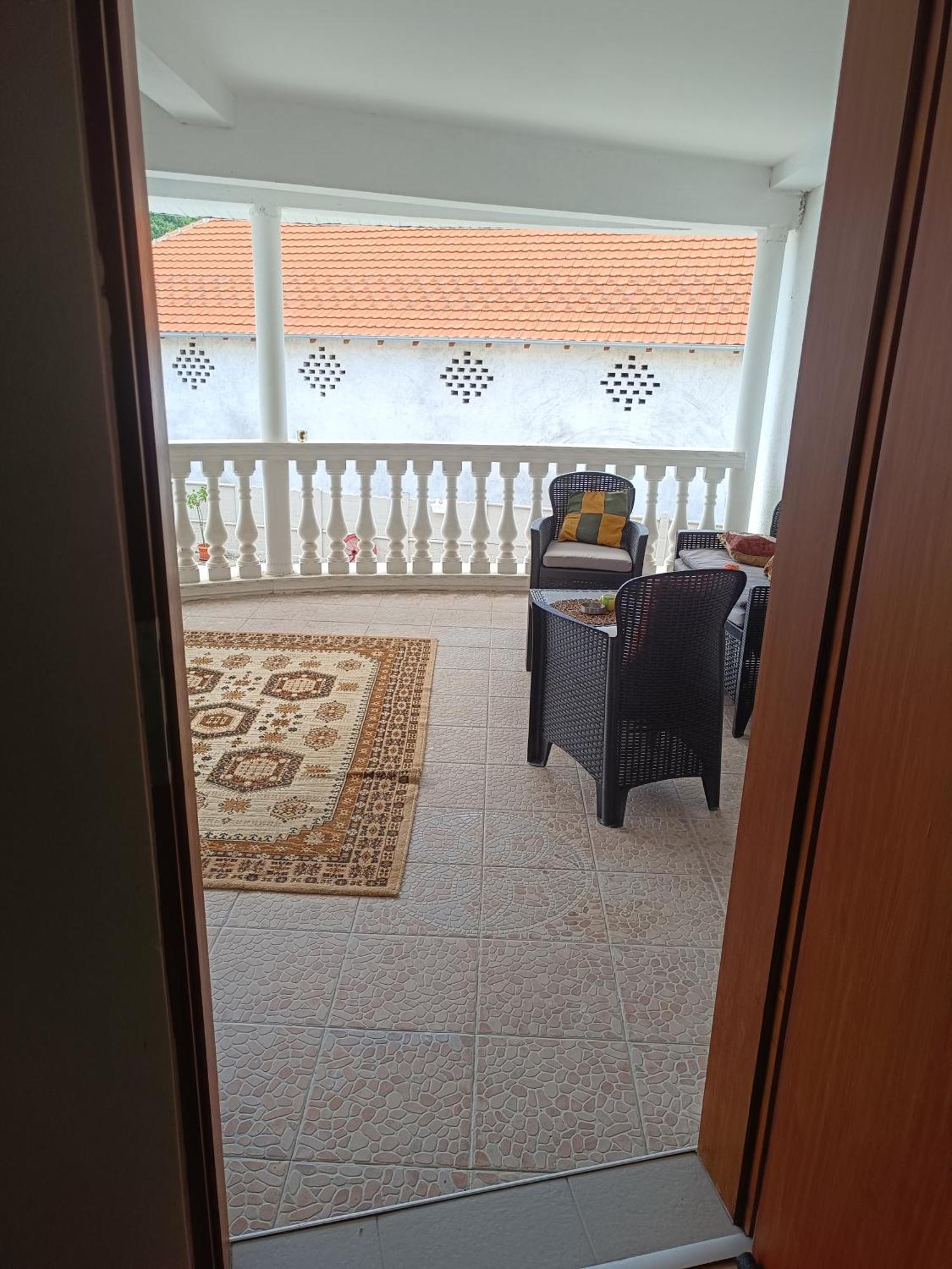 Jovana A Apartment Rogljevo